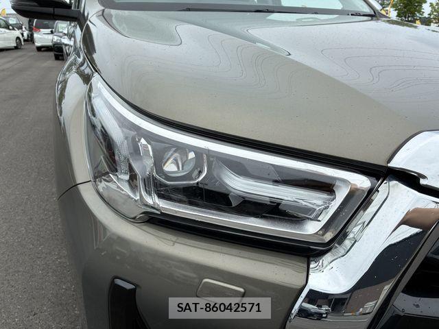 Toyota HILUX 2023-06 7251033-26