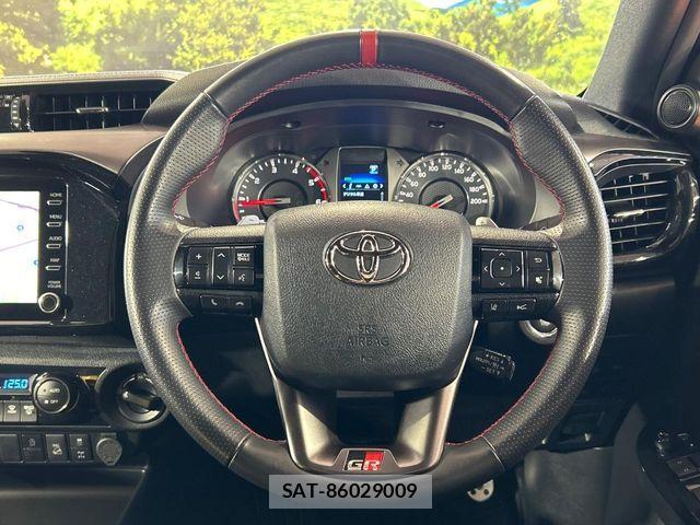 Toyota HILUX 2023-09 7251021-10