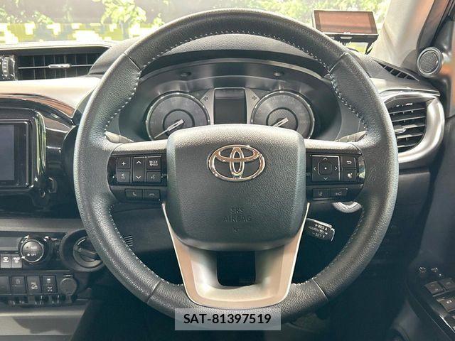 Toyota HILUX 2022-07 7251026-9