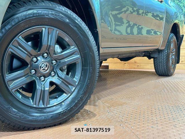 Toyota HILUX 2022-07 7251026-11