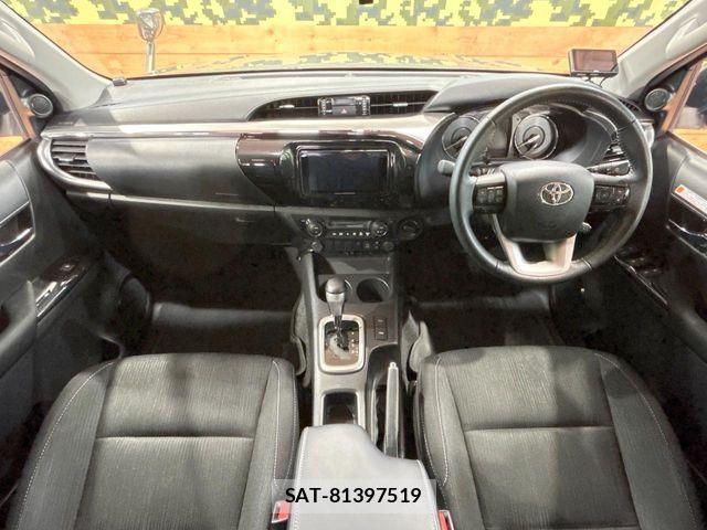 Toyota HILUX 2022-07 7251026-1