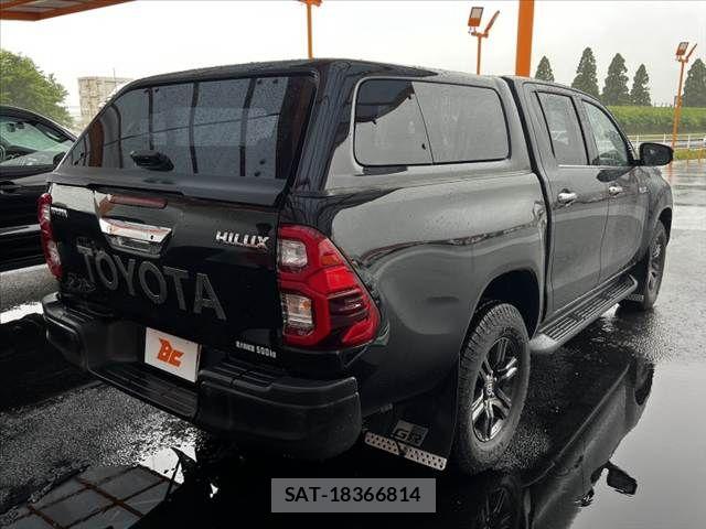 Toyota HILUX 2022-02 7272023-10