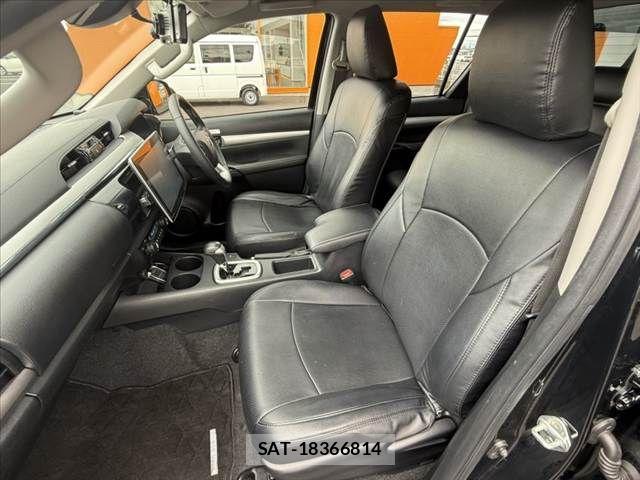 Toyota HILUX 2022-02 7272023-17