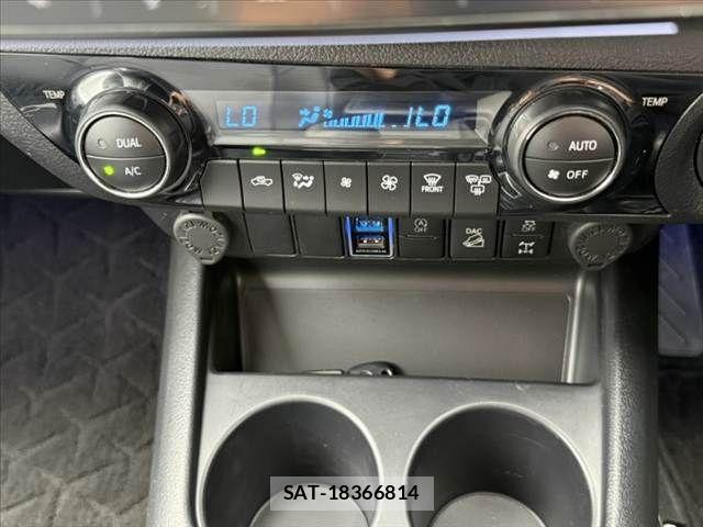 Toyota HILUX 2022-02 7272023-23