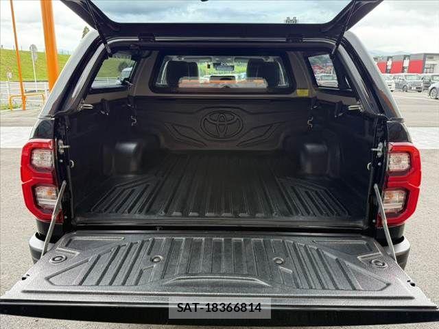 Toyota HILUX 2022-02 7272023-2