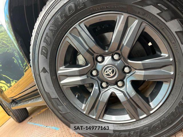 Toyota HILUX 2021-02 7272022-12