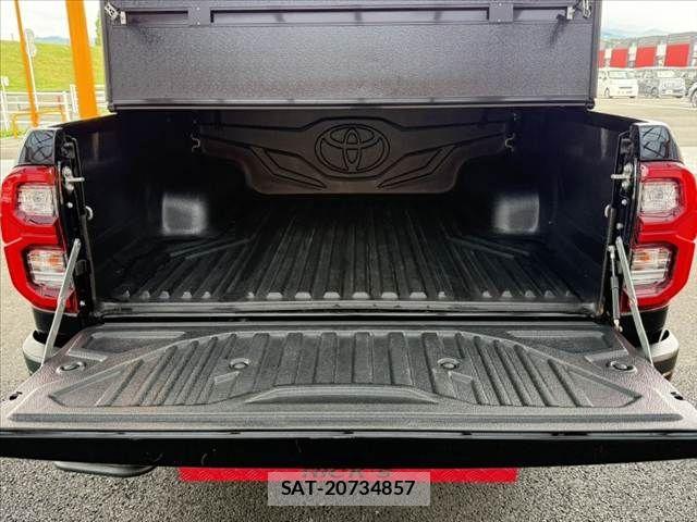 Toyota HILUX 2023-09 7327462-19