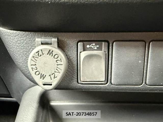 Toyota HILUX 2023-09 7327462-24