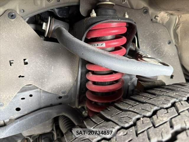 Toyota HILUX 2023-09 7327462-4
