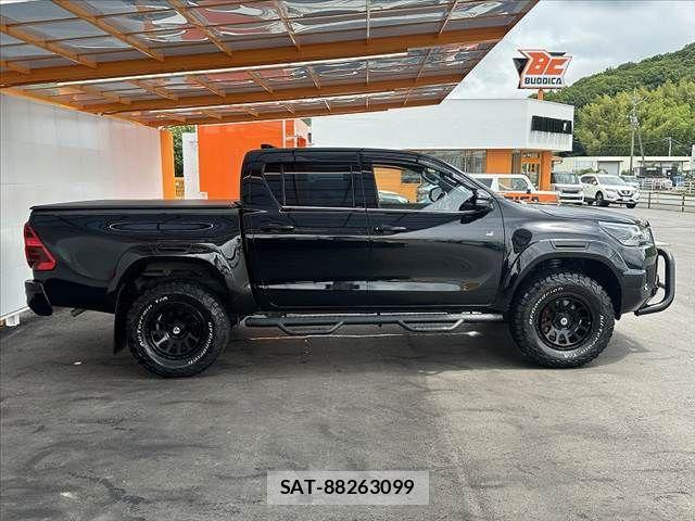 Toyota HILUX 2023-01 7327464-10
