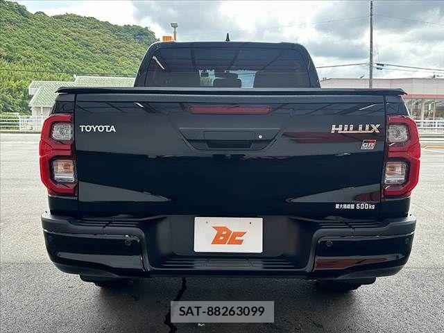 Toyota HILUX 2023-01 7327464-13