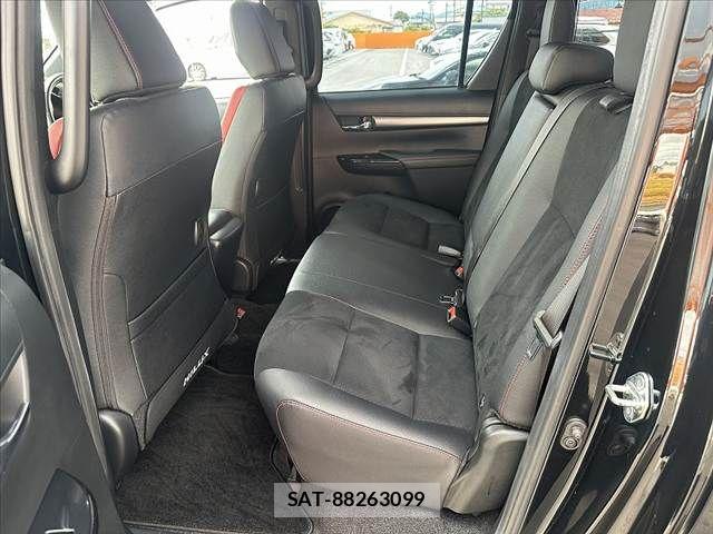 Toyota HILUX 2023-01 7327464-18