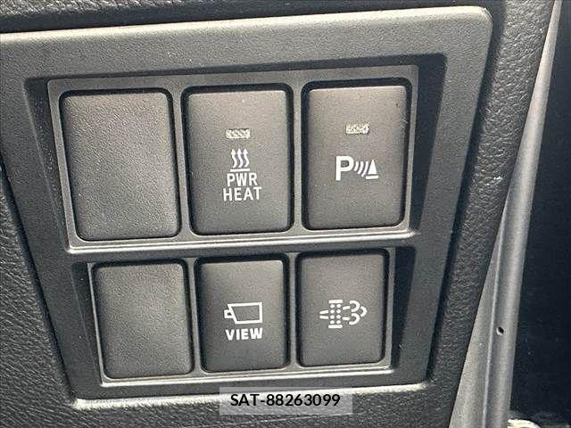 Toyota HILUX 2023-01 7327464-22