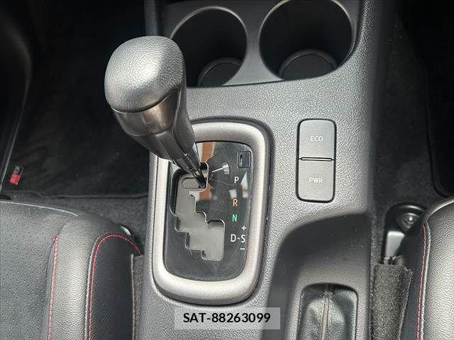 Toyota HILUX 2023-01 7327464-23