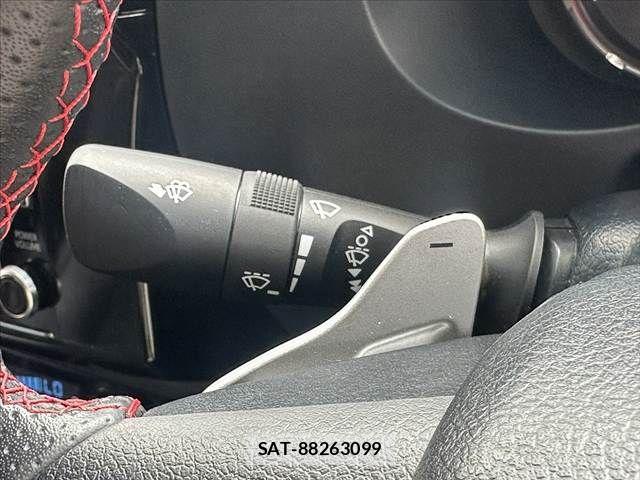 Toyota HILUX 2023-01 7327464-29
