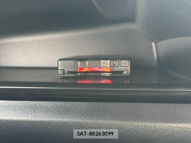 Toyota HILUX 2023-01 7327464-6
