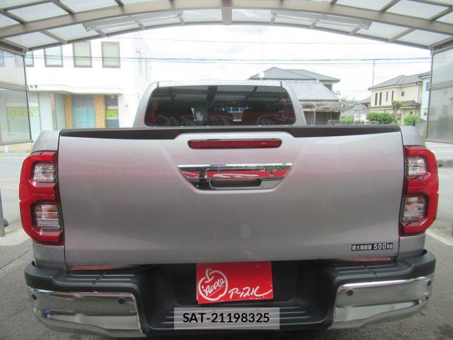 Toyota HILUX 2024-06 7327466-12