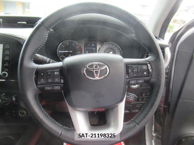 Toyota HILUX 2024-06 7327466-14
