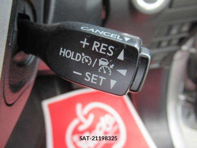 Toyota HILUX 2024-06 7327466-16