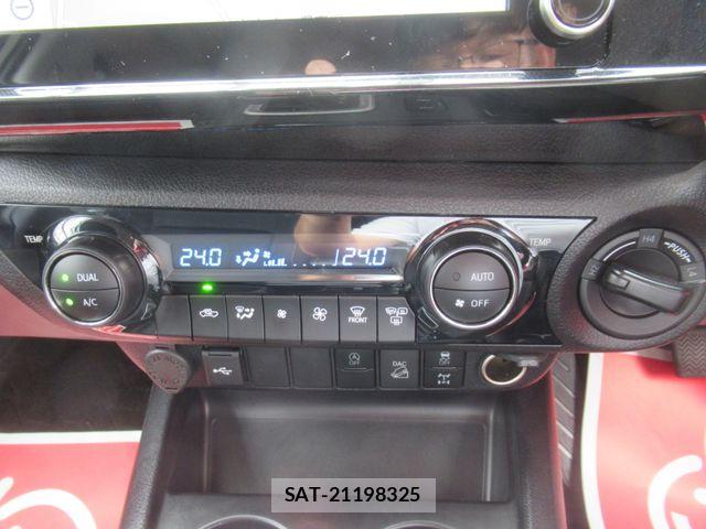 Toyota HILUX 2024-06 7327466-17