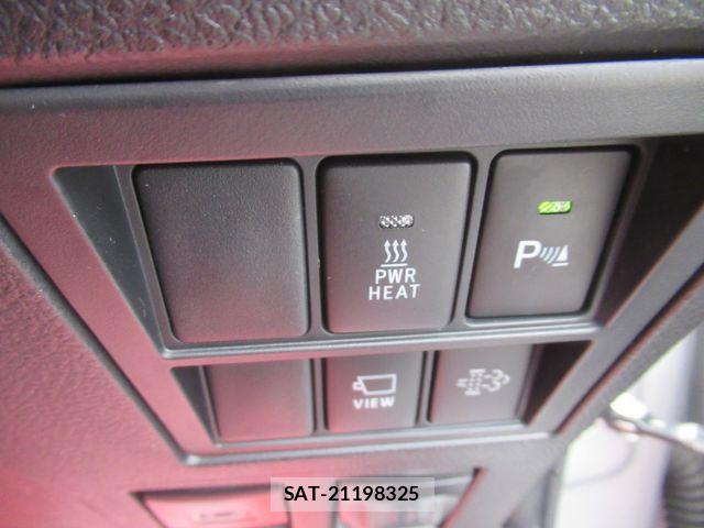 Toyota HILUX 2024-06 7327466-18