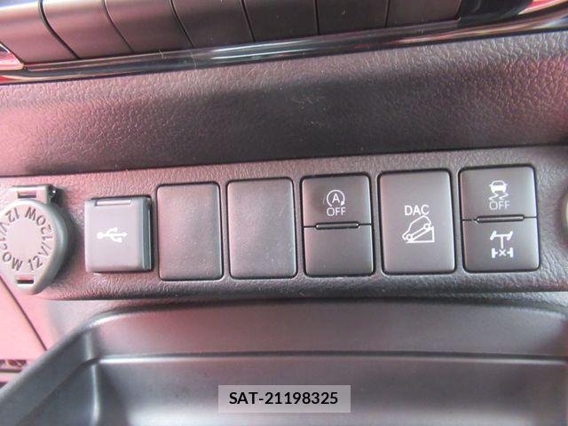 Toyota HILUX 2024-06 7327466-21