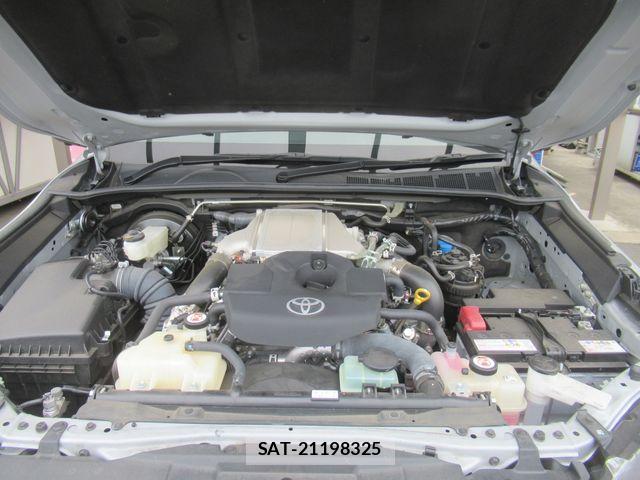 Toyota HILUX 2024-06 7327466-26