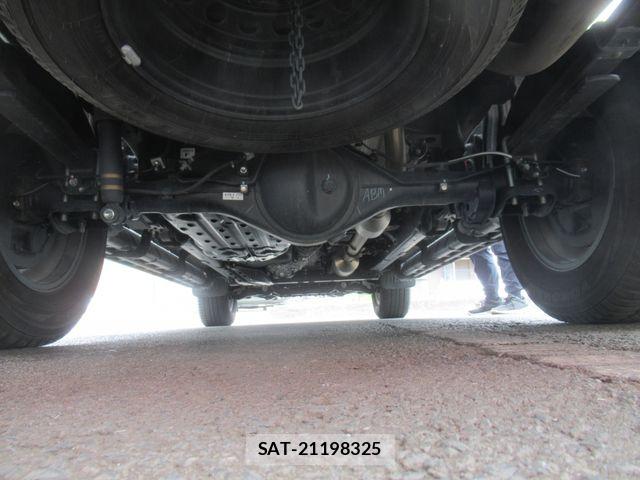 Toyota HILUX 2024-06 7327466-27