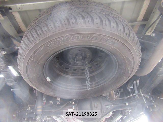 Toyota HILUX 2024-06 7327466-29
