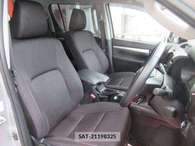 Toyota HILUX 2024-06 7327466-6