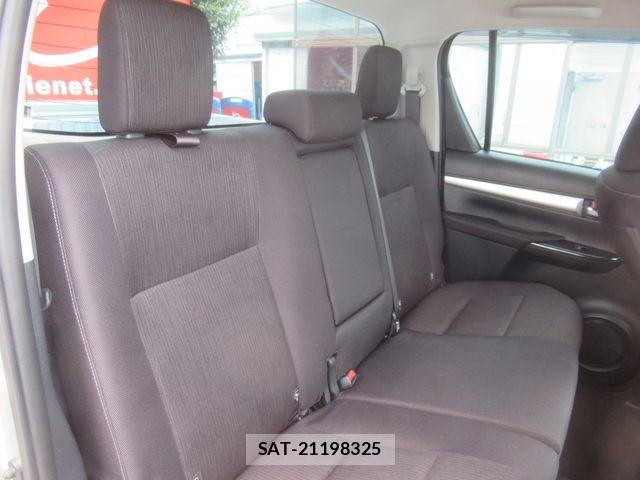 Toyota HILUX 2024-06 7327466-7