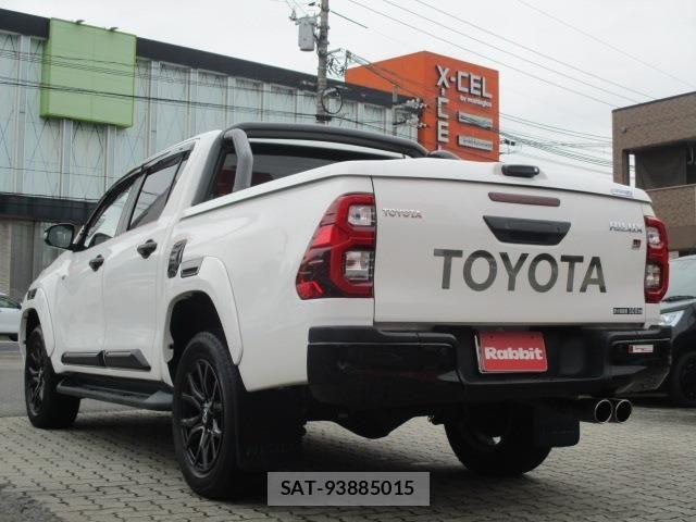 Toyota HILUX 2022-02 7327465-11