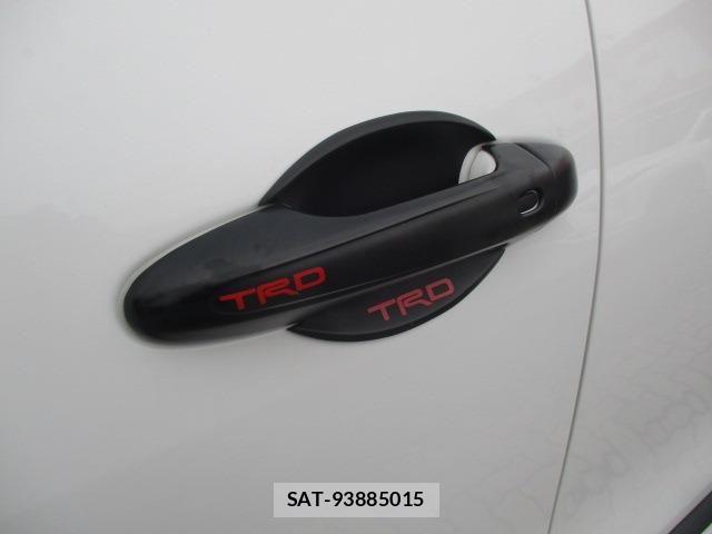 Toyota HILUX 2022-02 7327465-21