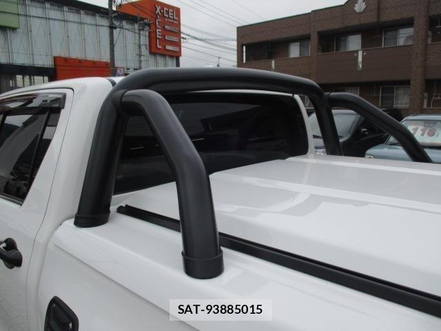 Toyota HILUX 2022-02 7327465-23