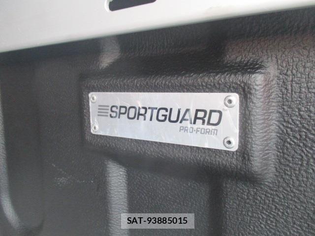 Toyota HILUX 2022-02 7327465-25