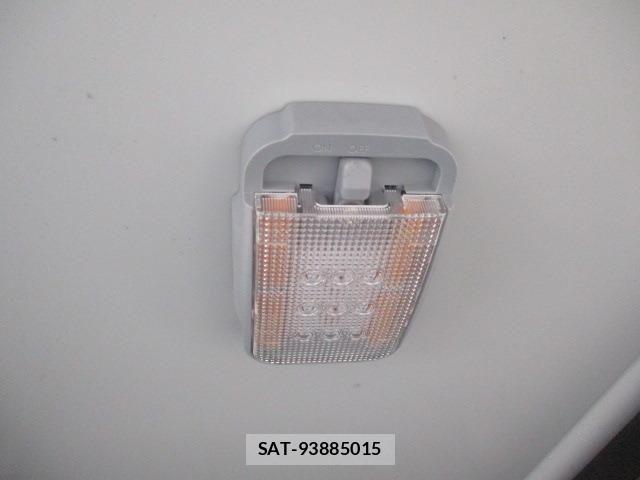 Toyota HILUX 2022-02 7327465-26