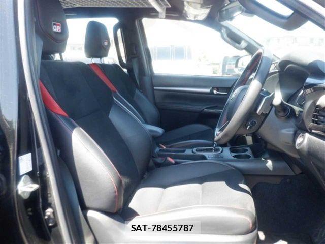 Toyota HILUX 2023-04 7327461-5