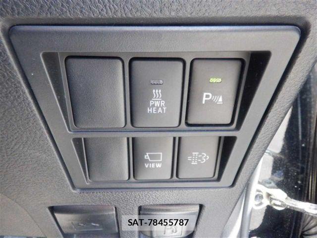 Toyota HILUX 2023-04 7327461-7