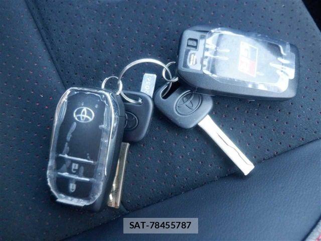 Toyota HILUX 2023-04 7327461-8