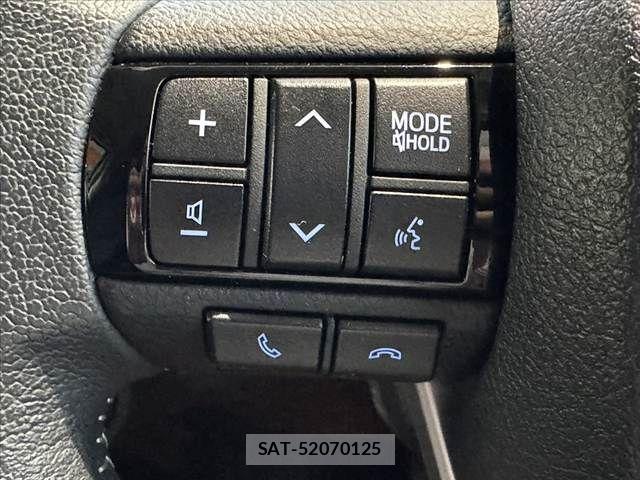 Toyota HILUX 2018-09 7358081-19