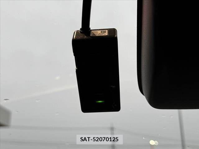 Toyota HILUX 2018-09 7358081-27