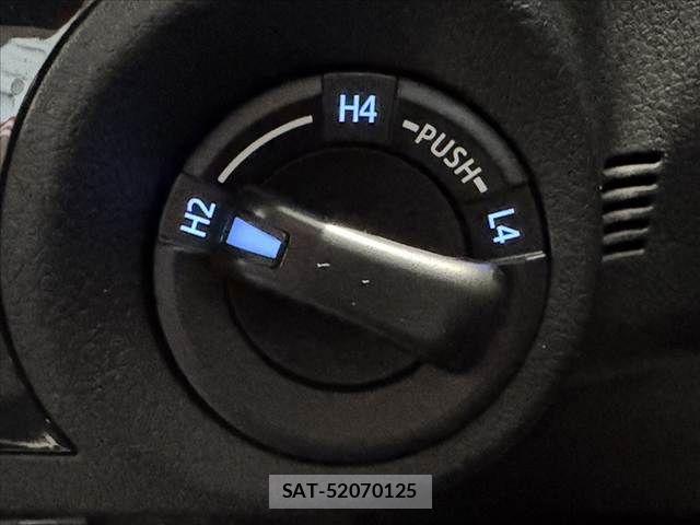 Toyota HILUX 2018-09 7358081-4