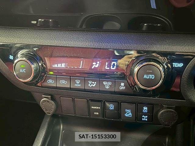 Toyota HILUX 2020-09 7358076-10