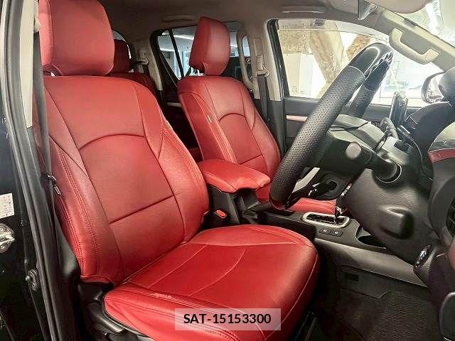 Toyota HILUX 2020-09 7358076-4