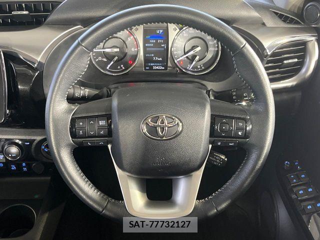 Toyota HILUX 2022-07 7358077-10