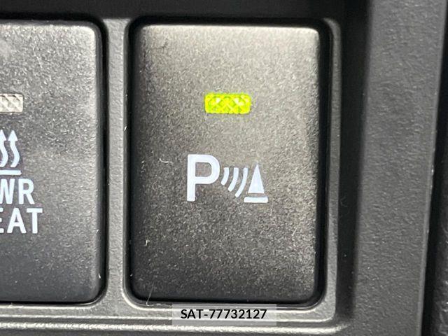 Toyota HILUX 2022-07 7358077-6