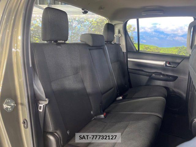 Toyota HILUX 2022-07 7358077-8