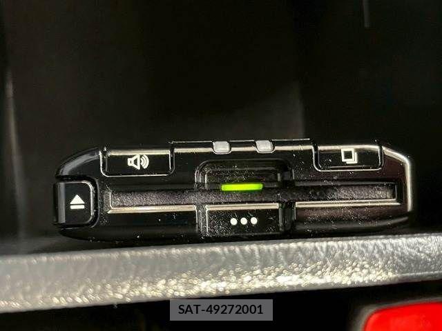 Toyota HILUX 2020-06 7358073-9
