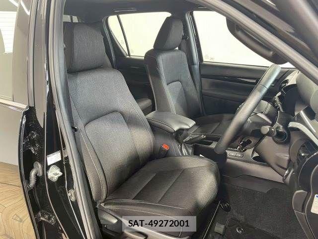 Toyota HILUX 2020-06 7358073-10