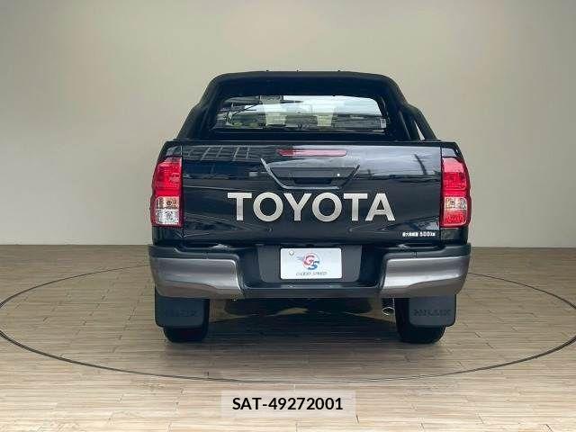 Toyota HILUX 2020-06 7358073-14